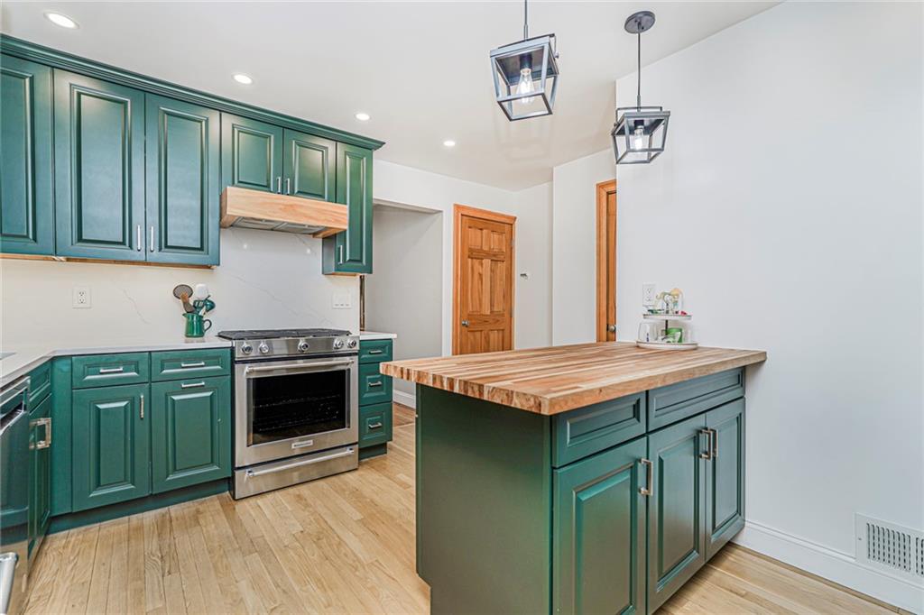 137 Buffalo Street Bay Terrace Staten Island NY 10306