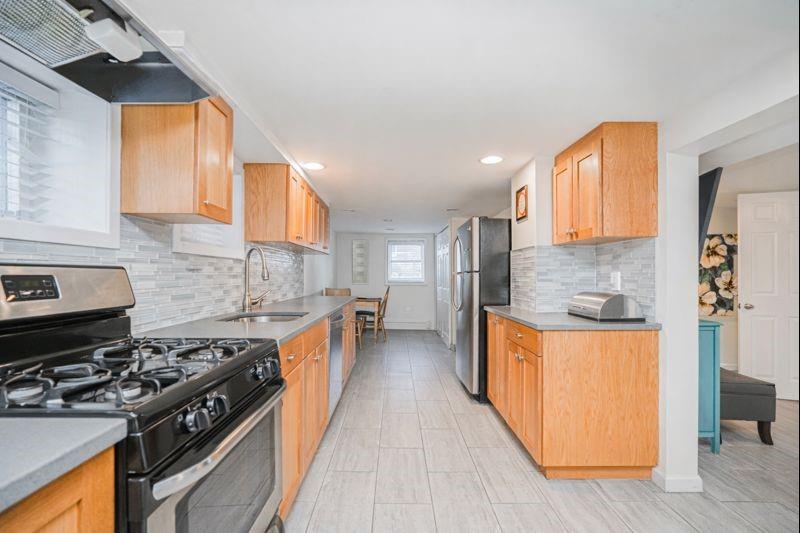 99 Stanley Avenue Tompkinsville Staten Island NY 10301