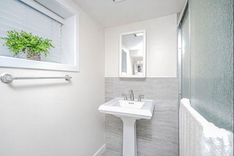 99 Stanley Avenue Tompkinsville Staten Island NY 10301