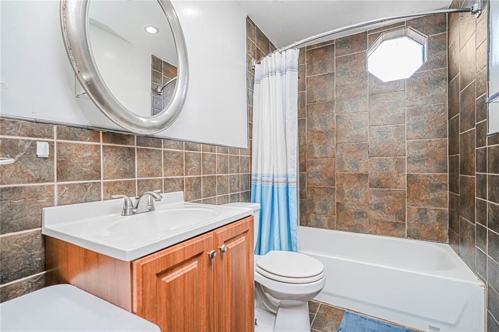 99 Stanley Avenue Tompkinsville Staten Island NY 10301