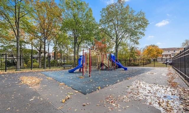 28 Berry Court Rossville Staten Island NY 10309