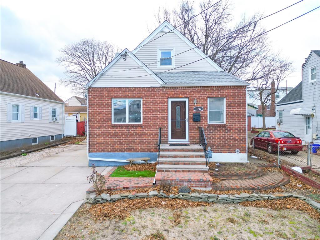 138 Ormonde Boulevard Out of NYC Valley Stream NY 11580