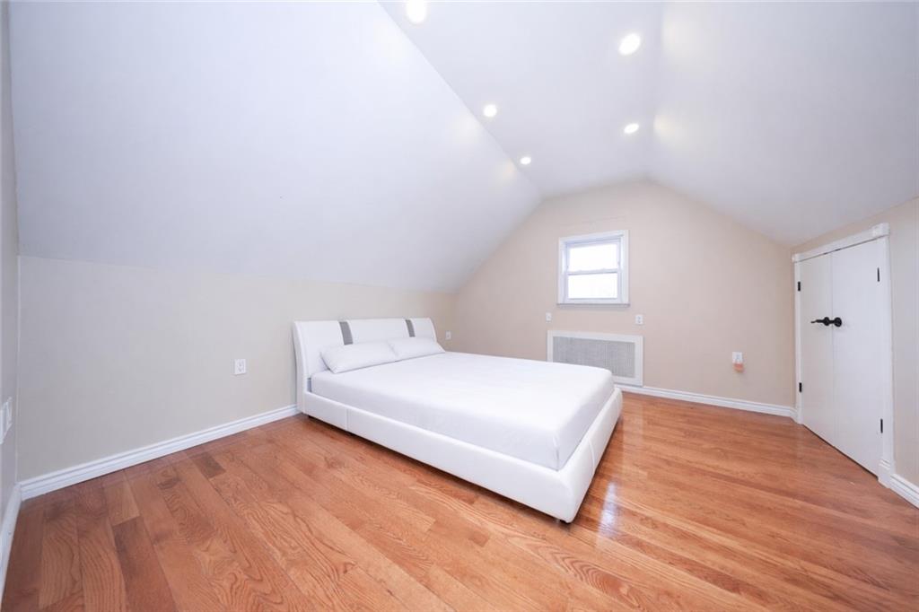 138 Ormonde Boulevard Out of NYC Valley Stream NY 11580