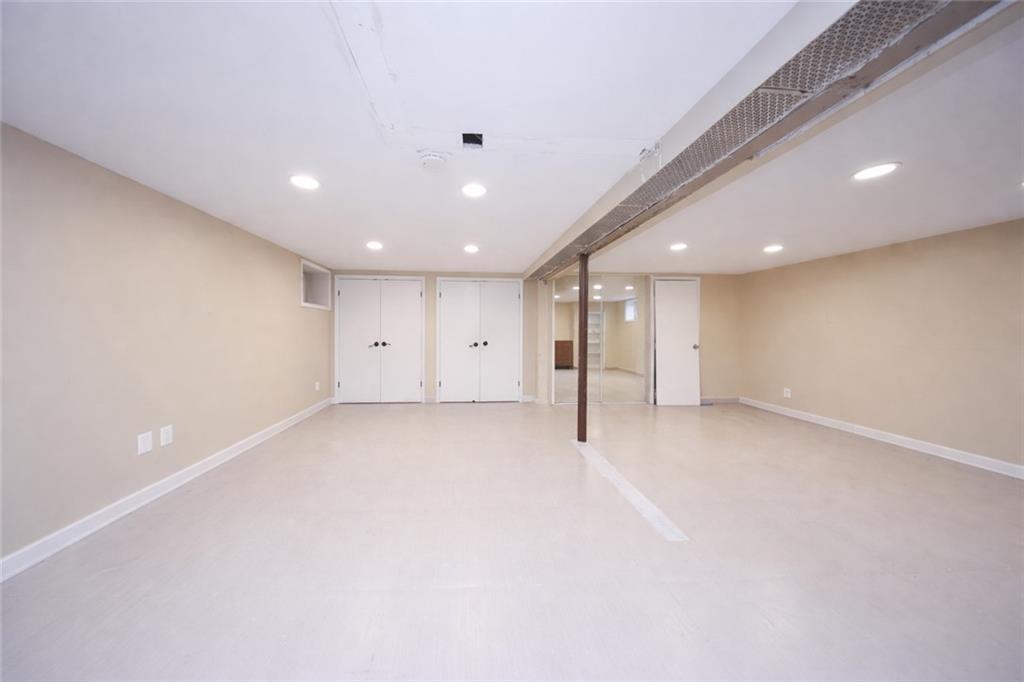 138 Ormonde Boulevard Out of NYC Valley Stream NY 11580