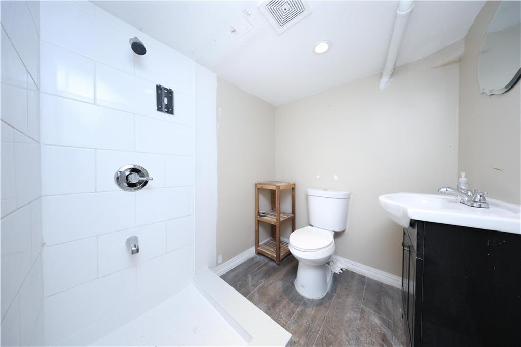 138 Ormonde Boulevard Out of NYC Valley Stream NY 11580