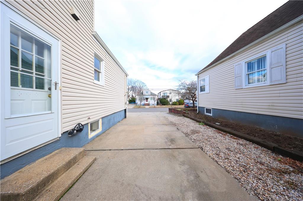 138 Ormonde Boulevard Out of NYC Valley Stream NY 11580