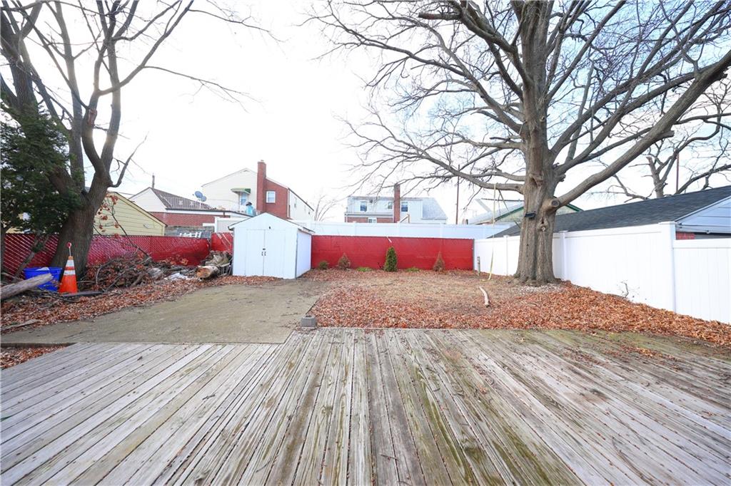 138 Ormonde Boulevard Out of NYC Valley Stream NY 11580