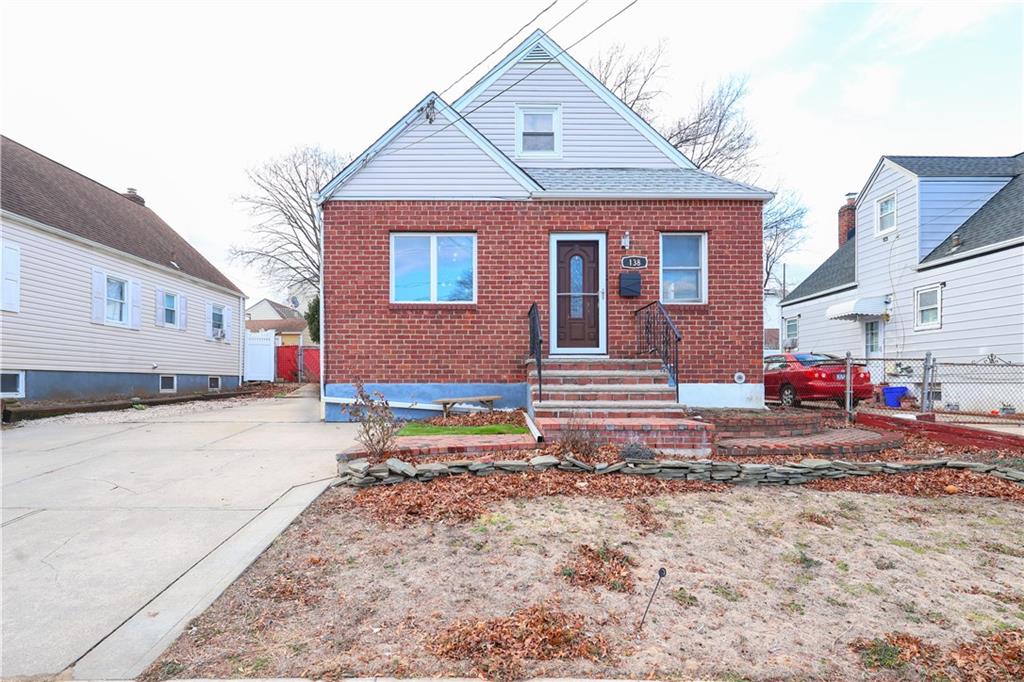 138 Ormonde Boulevard Out of NYC Valley Stream NY 11580