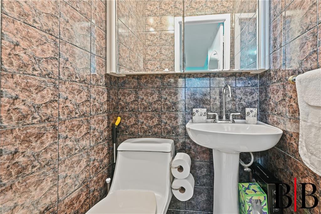 180 Beach 118th Street Rockaway Park Rockaway Park NY 11694