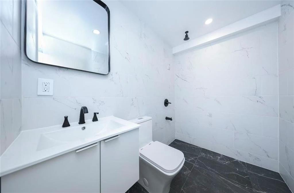 32 Lincoln Terrace Sheepshead Bay Brooklyn NY 11235