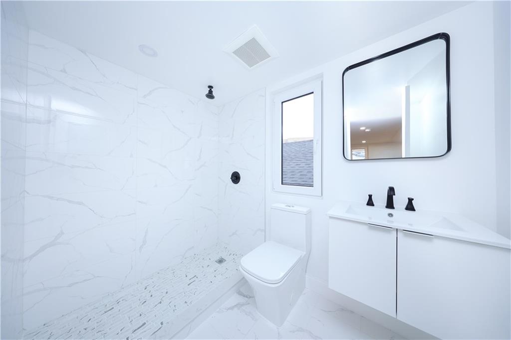 32 Lincoln Terrace Sheepshead Bay Brooklyn NY 11235