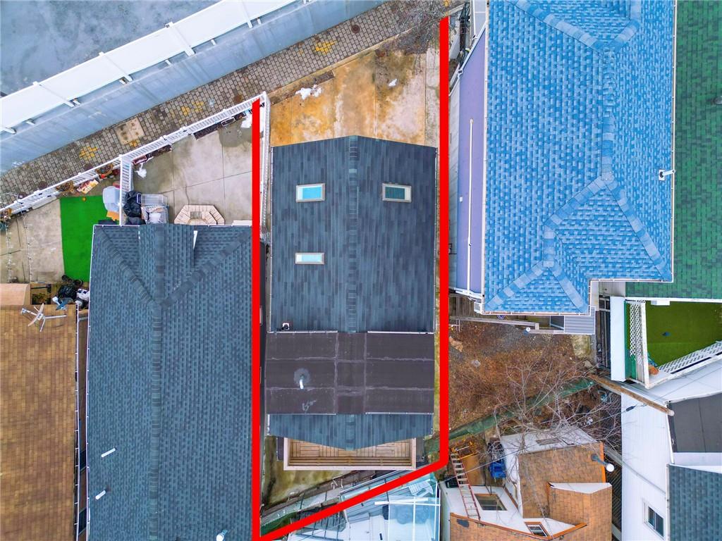 32 Lincoln Terrace Sheepshead Bay Brooklyn NY 11235