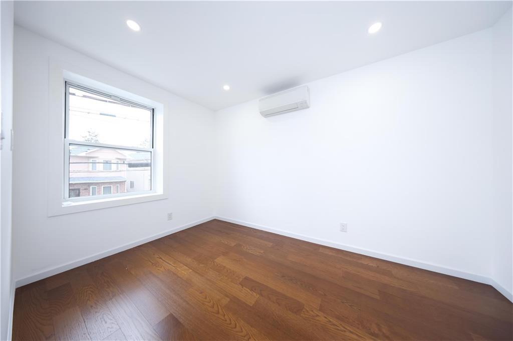 189 Saint Marys Avenue Rosebank Staten Island NY 10305