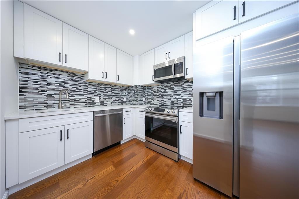 189 Saint Marys Avenue Rosebank Staten Island NY 10305