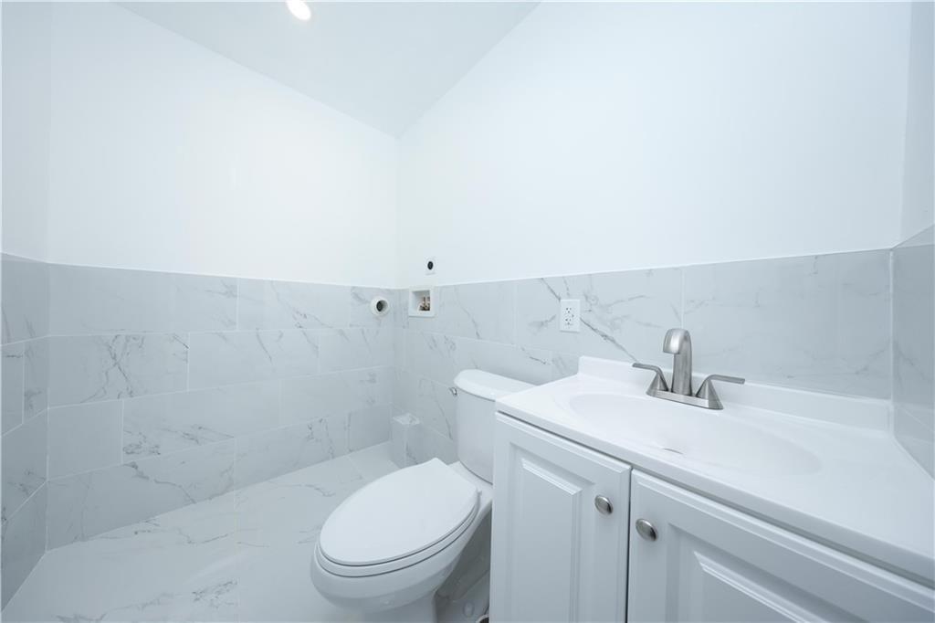 189 Saint Marys Avenue Rosebank Staten Island NY 10305