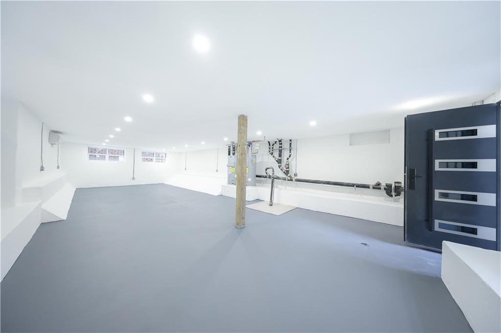 189 Saint Marys Avenue Rosebank Staten Island NY 10305