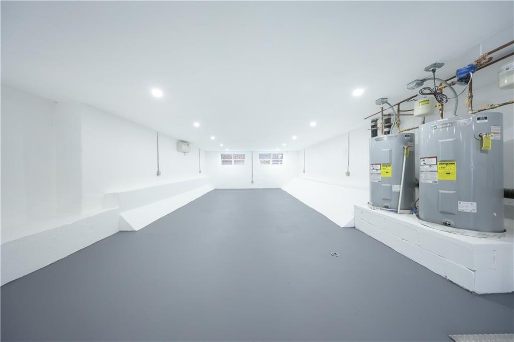 189 Saint Marys Avenue Rosebank Staten Island NY 10305