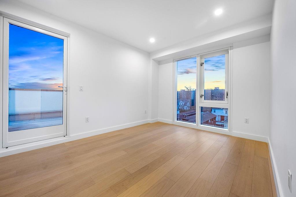 150-02 Northern Boulevard Murray Hill Brooklyn NY 11354