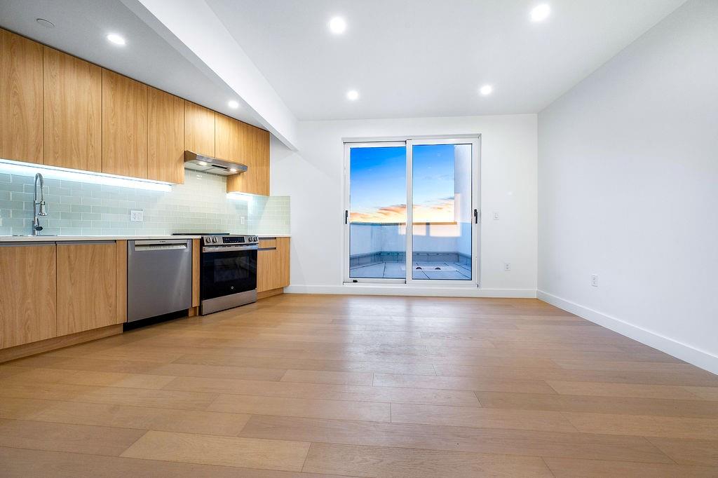 150-02 Northern Boulevard Murray Hill Brooklyn NY 11354