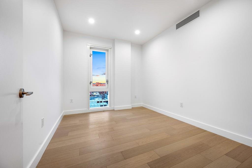 150-02 Northern Boulevard Murray Hill Brooklyn NY 11354