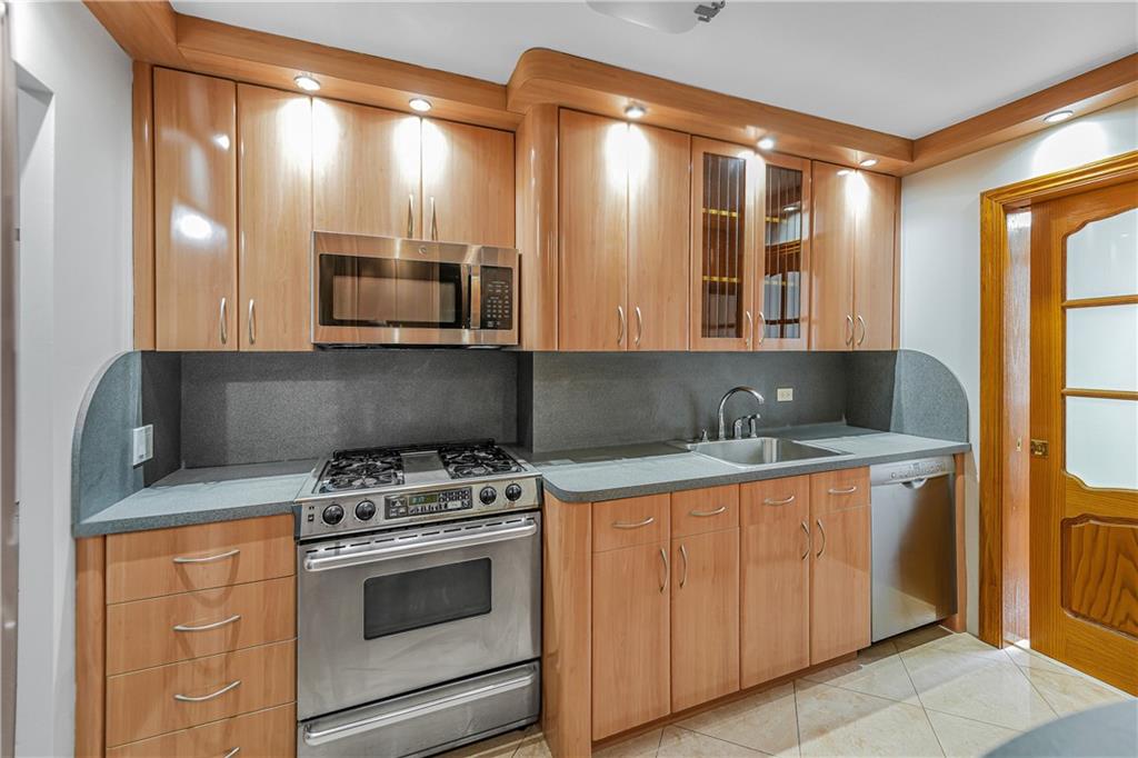 35 Seacoast Terrace Brighton Beach Brooklyn NY 11235