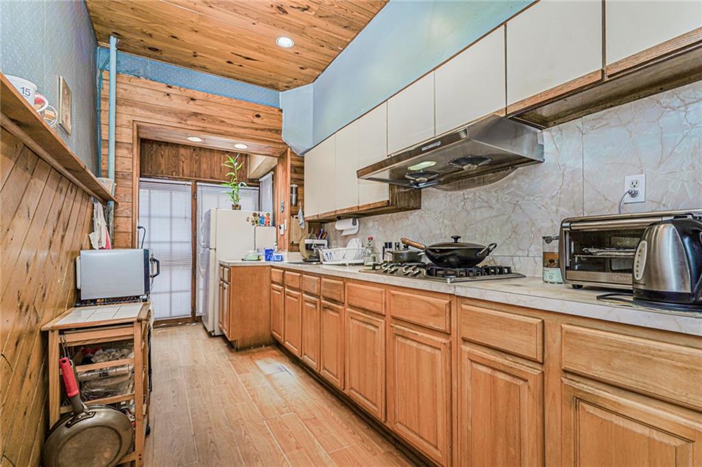 945 55th Street Sunset Park Brooklyn NY 11219