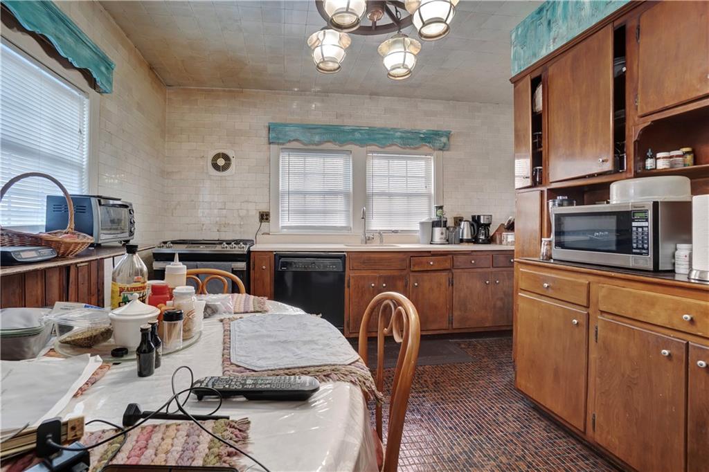 1050 Dickens Street Bayswater Far Rockaway NY 11691