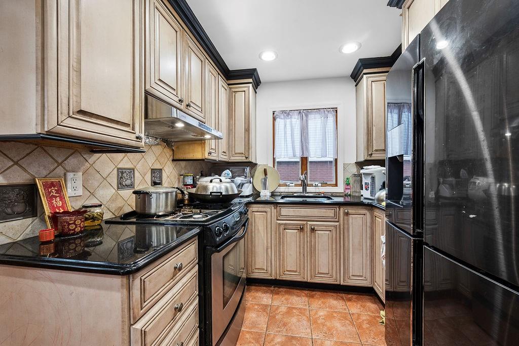 350 Hylan Boulevard Rosebank Staten Island NY 10305