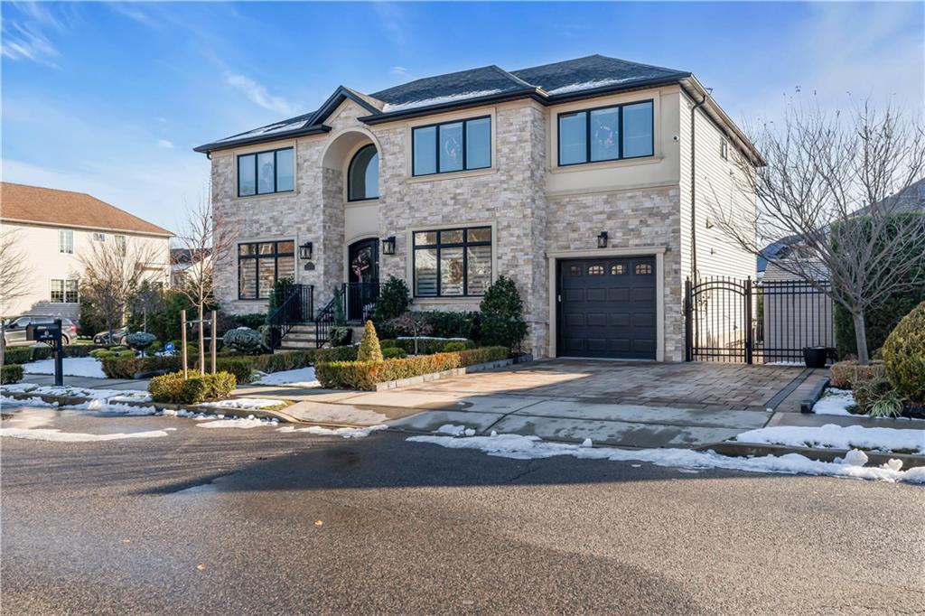 40 Dintree Lane Butler Manor Staten Island NY 10307