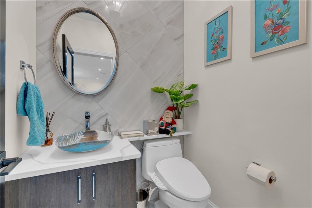 40 Dintree Lane Butler Manor Staten Island NY 10307