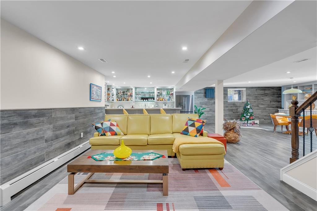 40 Dintree Lane Butler Manor Staten Island NY 10307