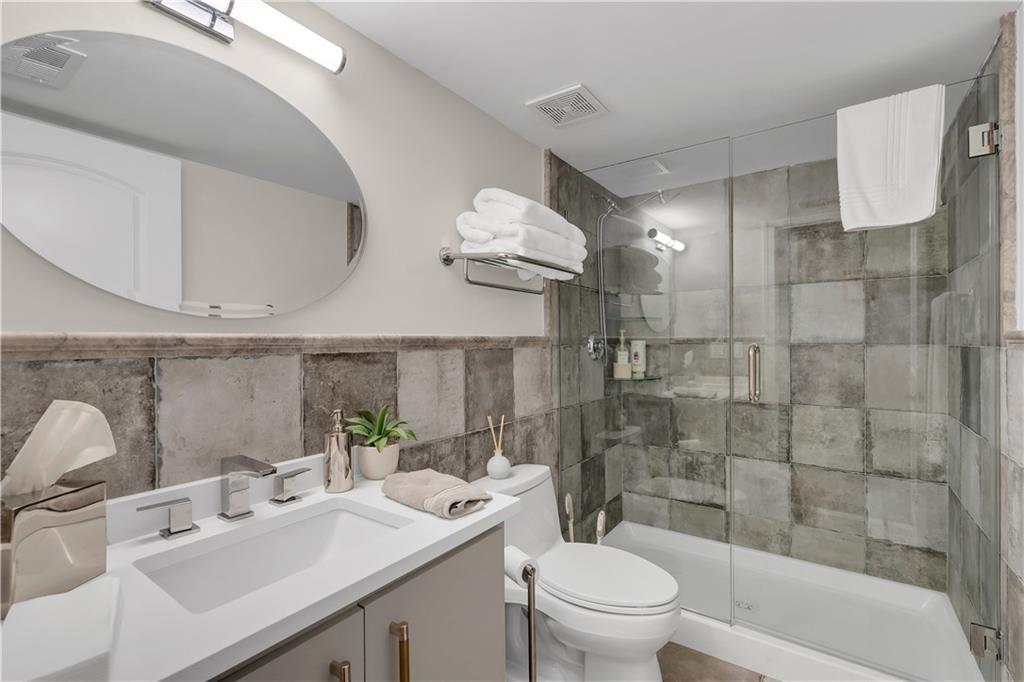 40 Dintree Lane Butler Manor Staten Island NY 10307