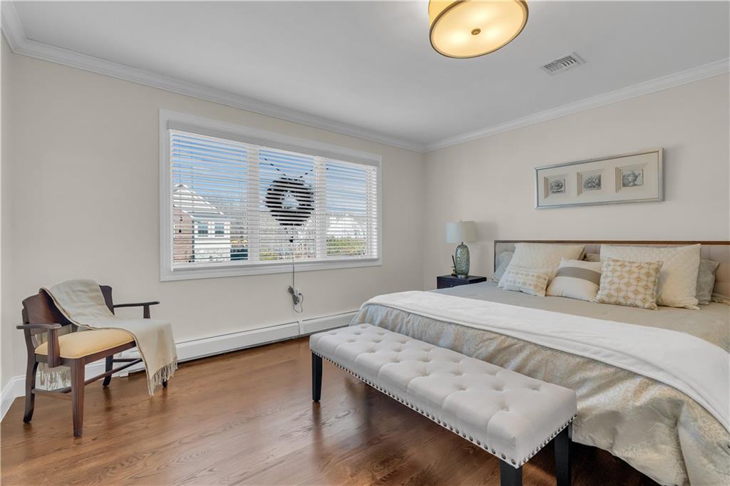 40 Dintree Lane Butler Manor Staten Island NY 10307