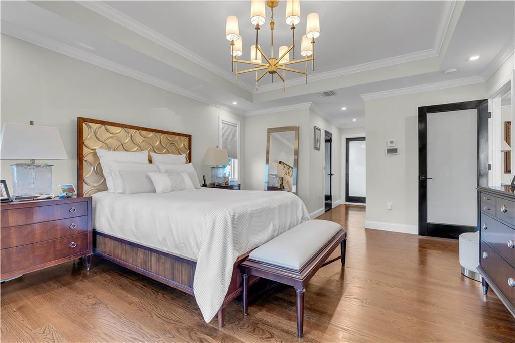 40 Dintree Lane Butler Manor Staten Island NY 10307