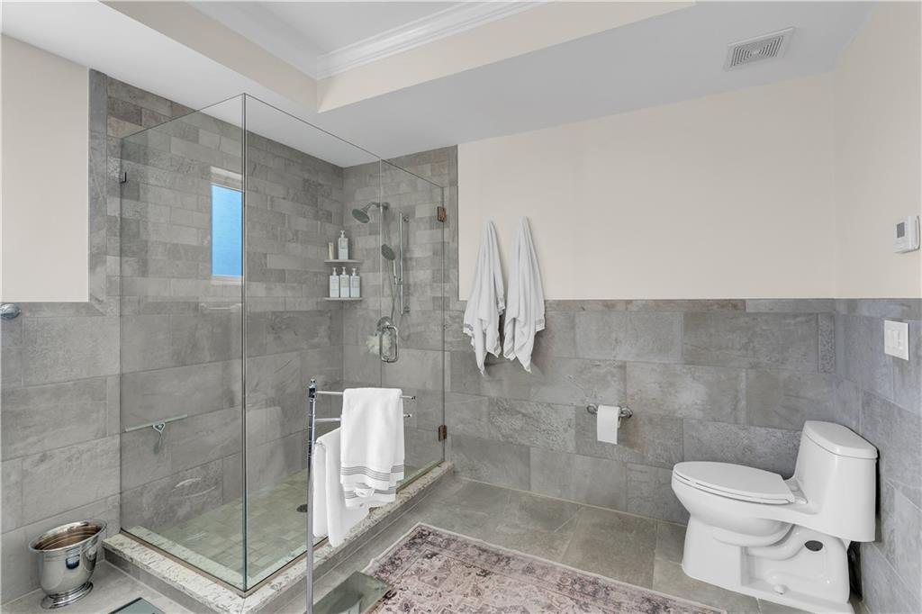 40 Dintree Lane Butler Manor Staten Island NY 10307