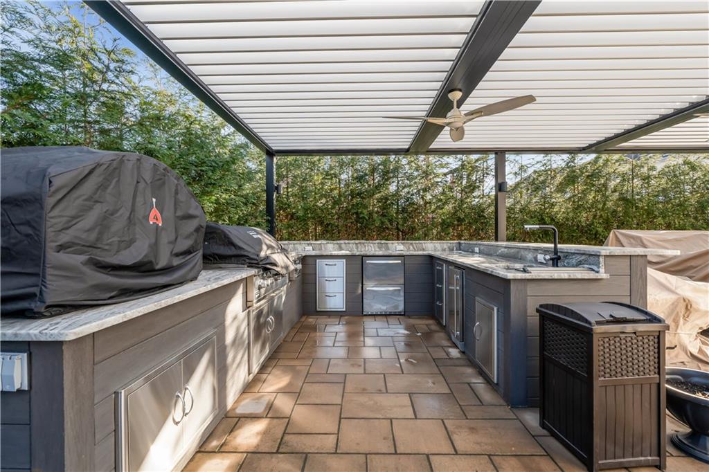 40 Dintree Lane Butler Manor Staten Island NY 10307