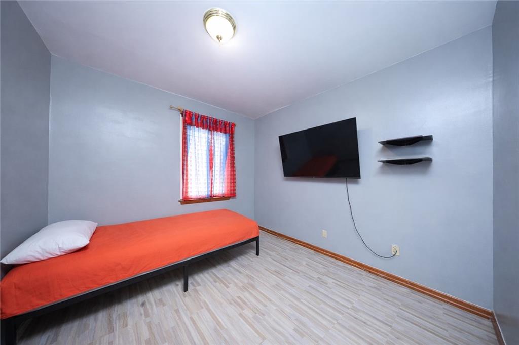 132 Saint Marys Avenue Rosebank Staten Island NY 10305