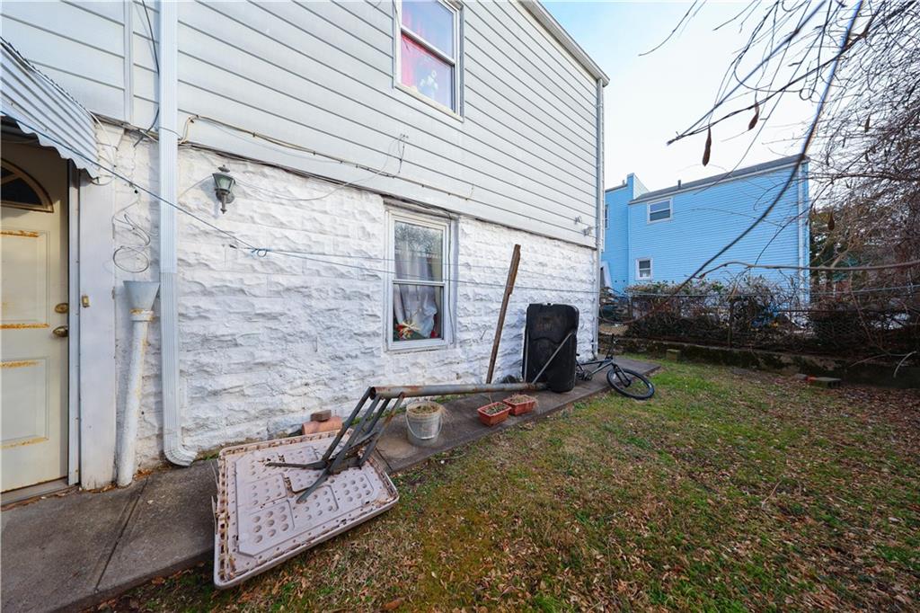 132 Saint Marys Avenue Rosebank Staten Island NY 10305