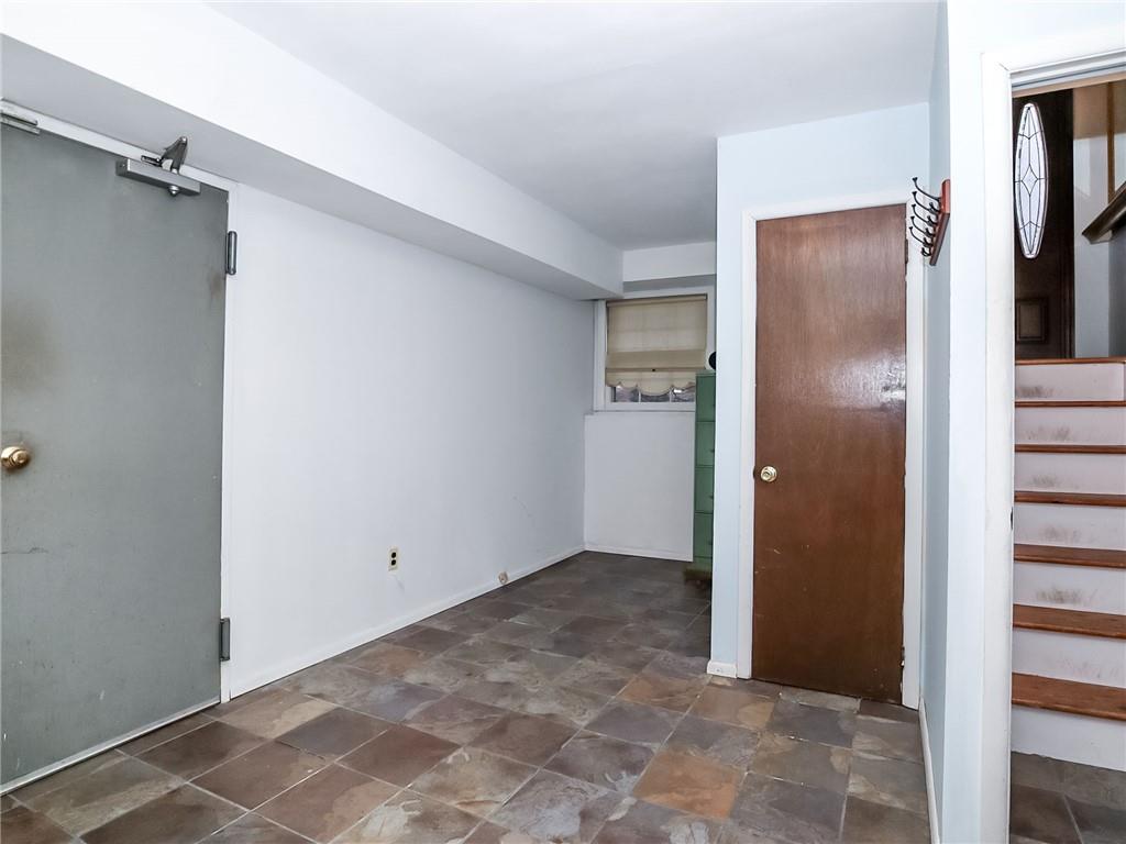 489 Oakdale Street Eltingville Staten Island NY 10312