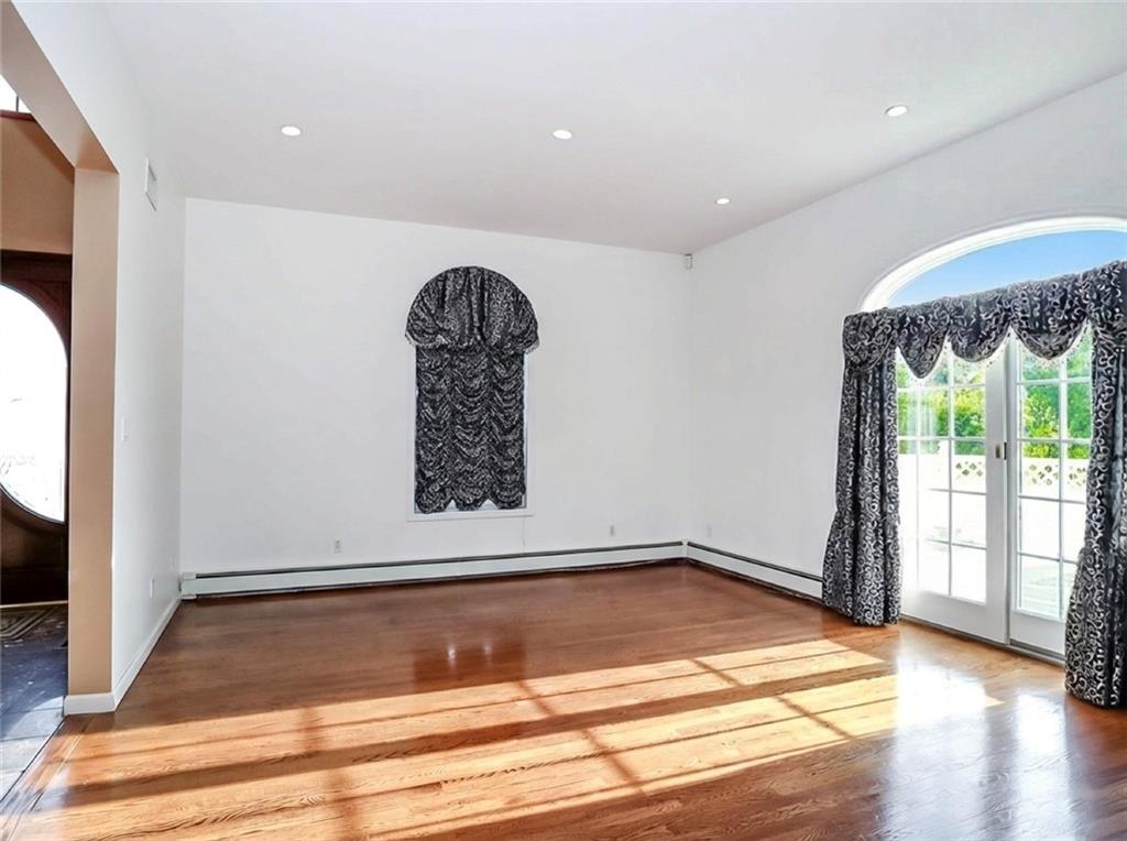 39 Hasbrouk Road Staten Island NY 10304