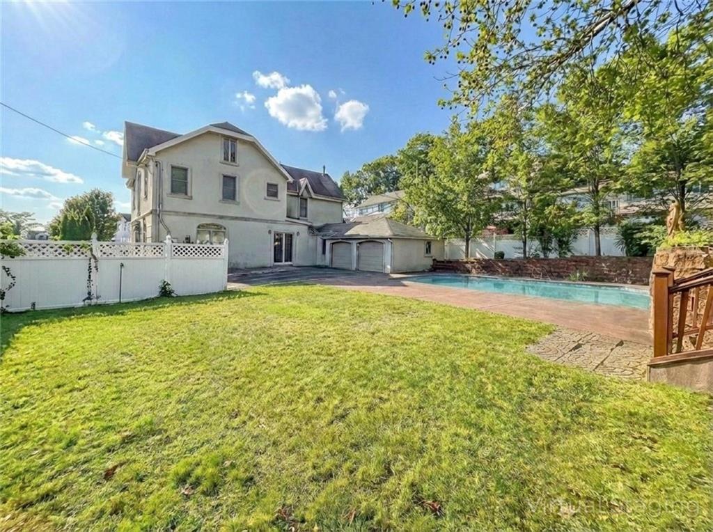 39 Hasbrouk Road Staten Island NY 10304