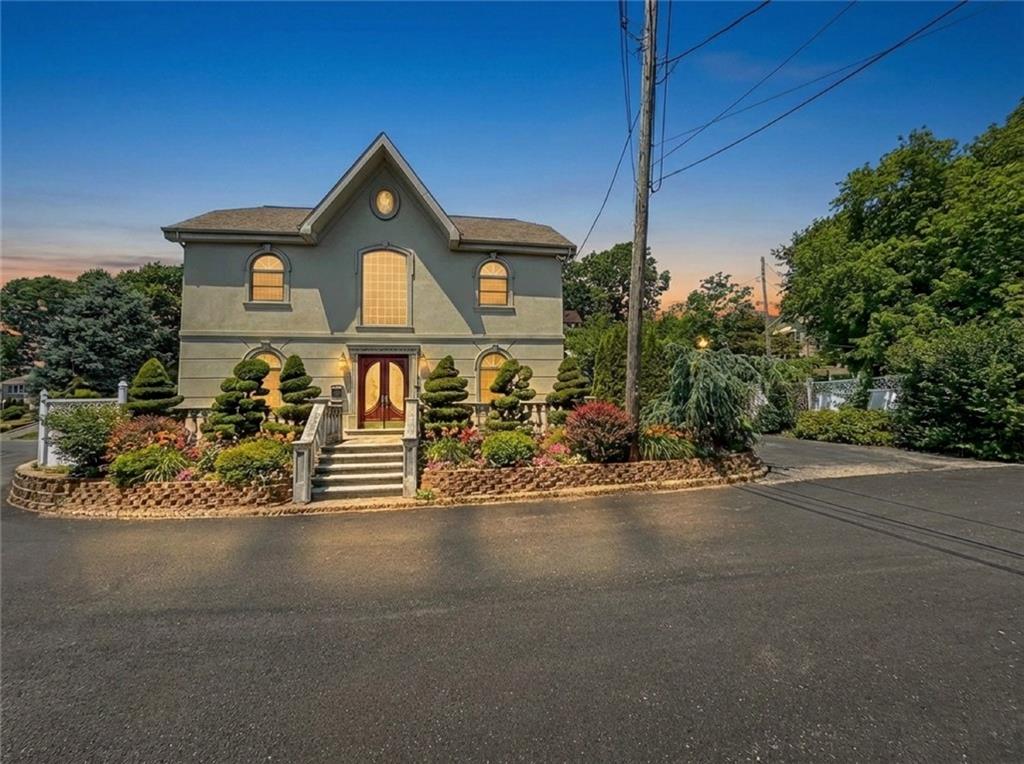 39 Hasbrouk Road Staten Island NY 10304