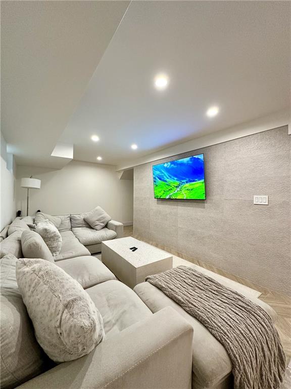 33 Gower Street Castleton Corners Staten Island NY 10314