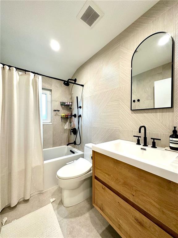 33 Gower Street Castleton Corners Staten Island NY 10314