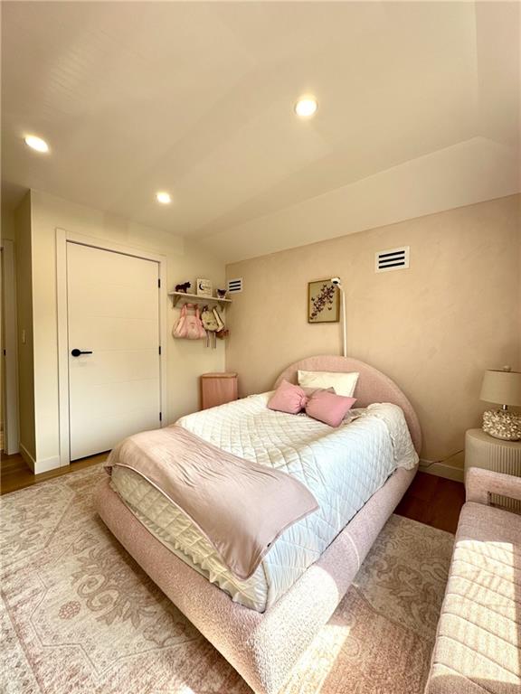 33 Gower Street Castleton Corners Staten Island NY 10314