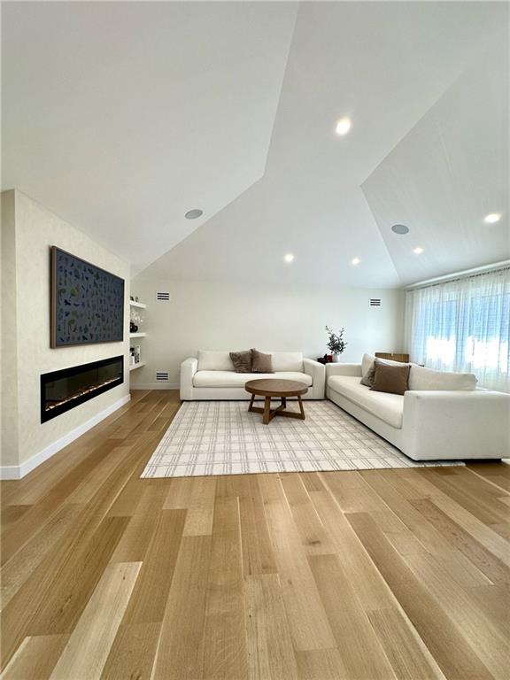 33 Gower Street Castleton Corners Staten Island NY 10314