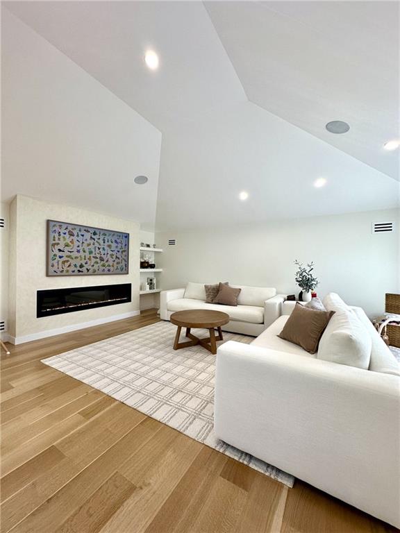 33 Gower Street Castleton Corners Staten Island NY 10314