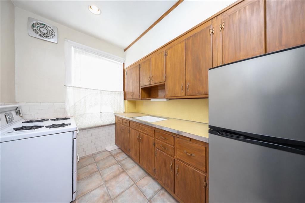 2250 East 24th Street Sheepshead Bay Brooklyn NY 11229