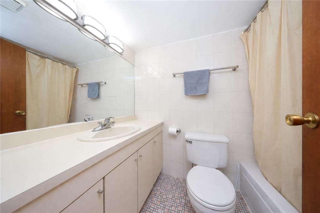 2250 East 24th Street Sheepshead Bay Brooklyn NY 11229