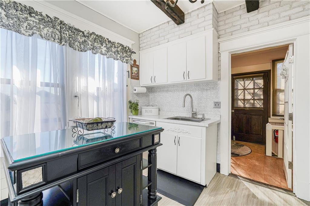 42 Bishop Street Oakwood Staten Island NY 10306